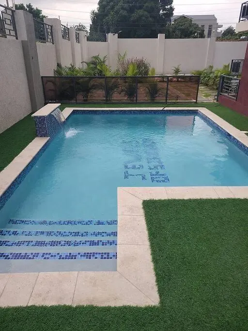 The Sunset Villa - 2Bd Apt W Pool & Lovely Views 金斯敦