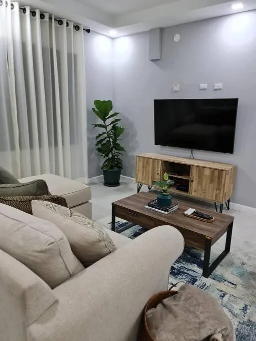The Sunset Villa - 2Bd Apt W Pool & Lovely Views 金斯敦 0*,